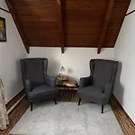 Motel M