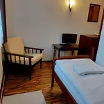 M Motel