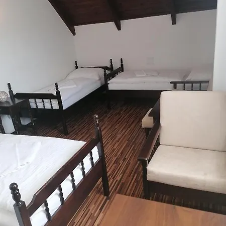 汽车旅馆 M汽车旅馆 *