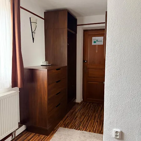 Motel M